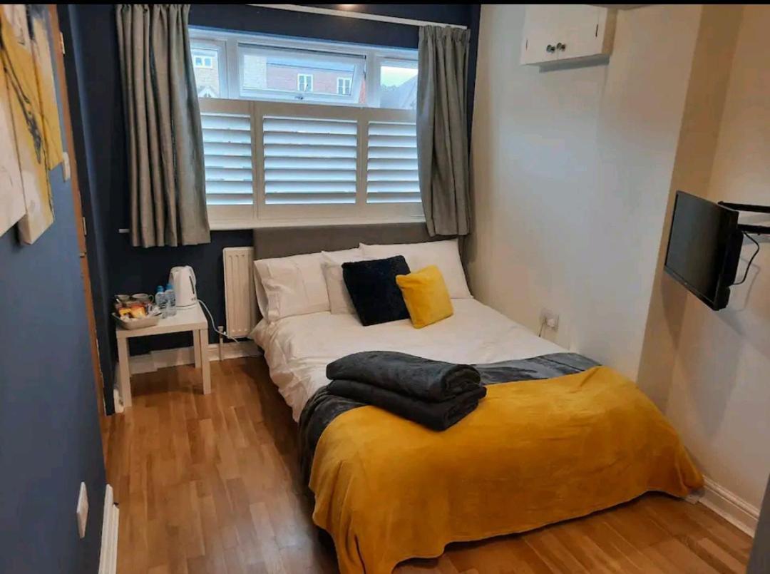 Double Room With Ensuite Close To Silverstone ويتيلبري المظهر الخارجي الصورة